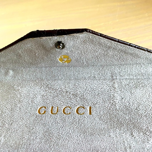 ❣️Beautiful Authentic Gucci Sunglasses and GG monogram Sunglasses Case ❣️ - Picture 3 of 10